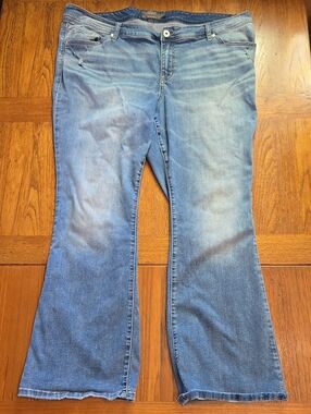 Women’s Blue Bootcut Jeans